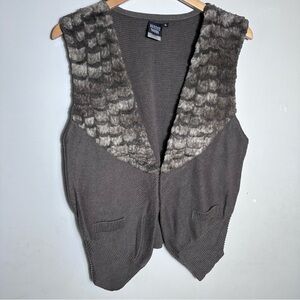 Vintage Sharon Young Taupe Knit Sweater vest with faux fur